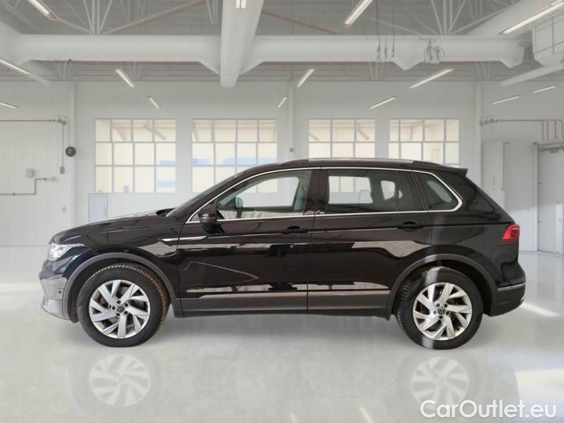 Volkswagen  Tiguan VOLKSWAGEN  / 2020 / 5P / SUV 2.0 TSI ELEGANCE DSG 4MOTION #8