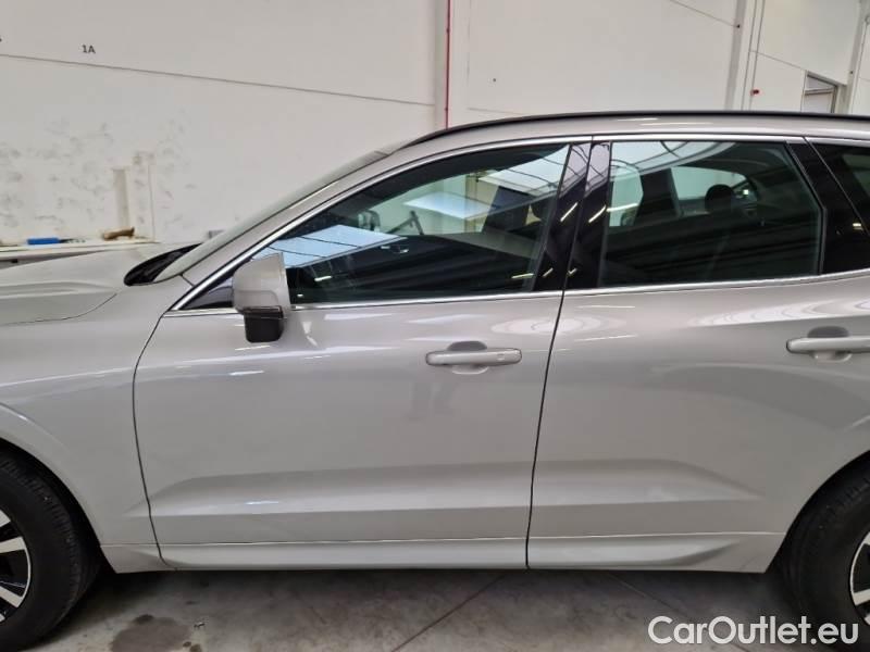 Volvo  XC60 VOLVO  / 2021 / 5P / SUV B4 D AUTOMATICO MOMENTUM PRO #72