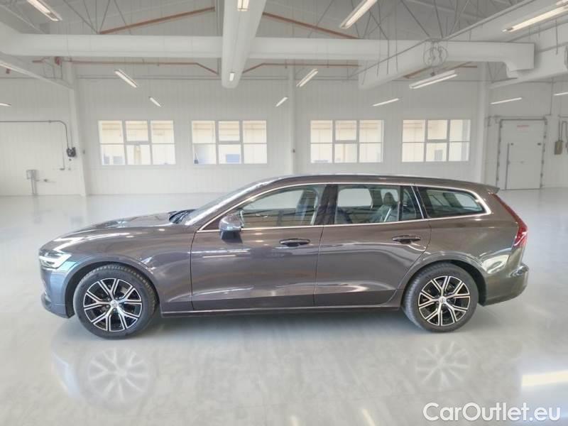 Volvo  V60 VOLVO  / 2019 / 5P / STATION WAGON B4 D AUTOM.CORE #8