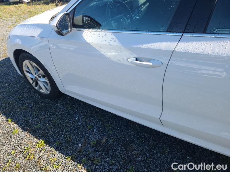  Skoda  Octavia  Lim. (NX3)(2020) Oct. 2.0TDI 110 Style AT 5d #2