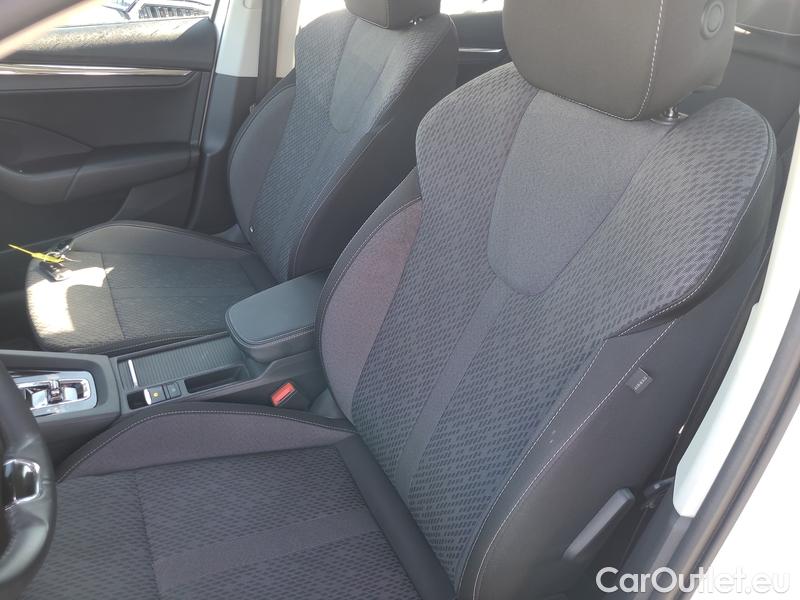  Skoda  Octavia  Lim. (NX3)(2020) Oct. 2.0TDI 110 Style AT 5d #4