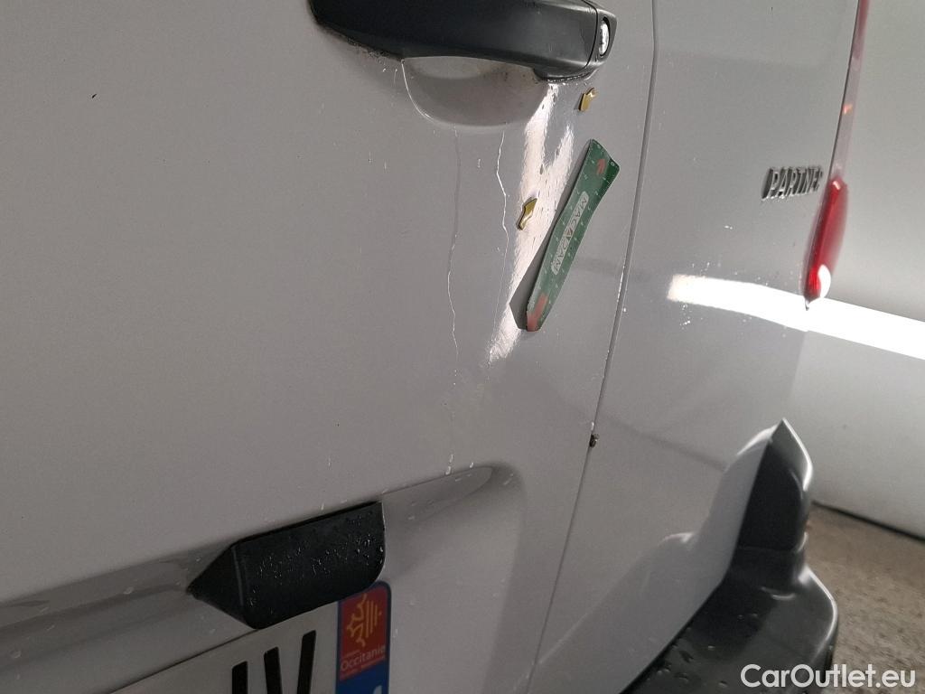  Peugeot  Partner PEUGEOT  VU 4p Fourgonnette BLUEHDI 100 STD PREMIUM PACK #6