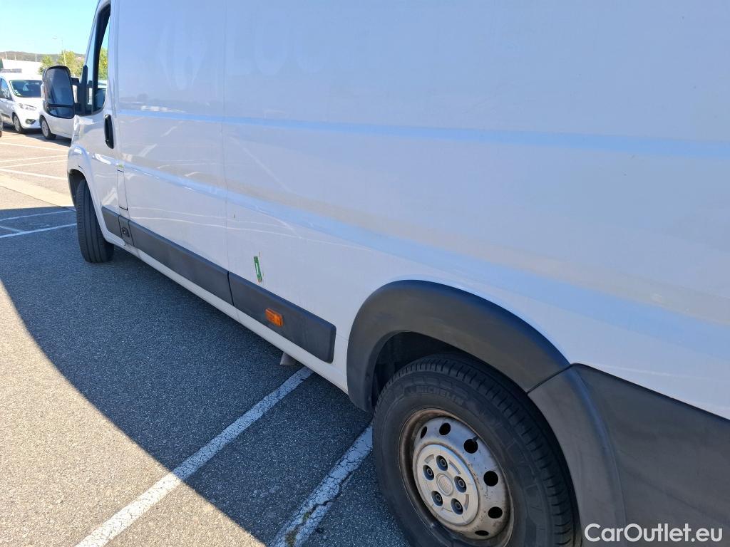 Fiat  Ducato FIAT  VU 4p Fourgon Maxi 3 5 XL H2 2 3 Mjet 130 Pack Pro Nav #49