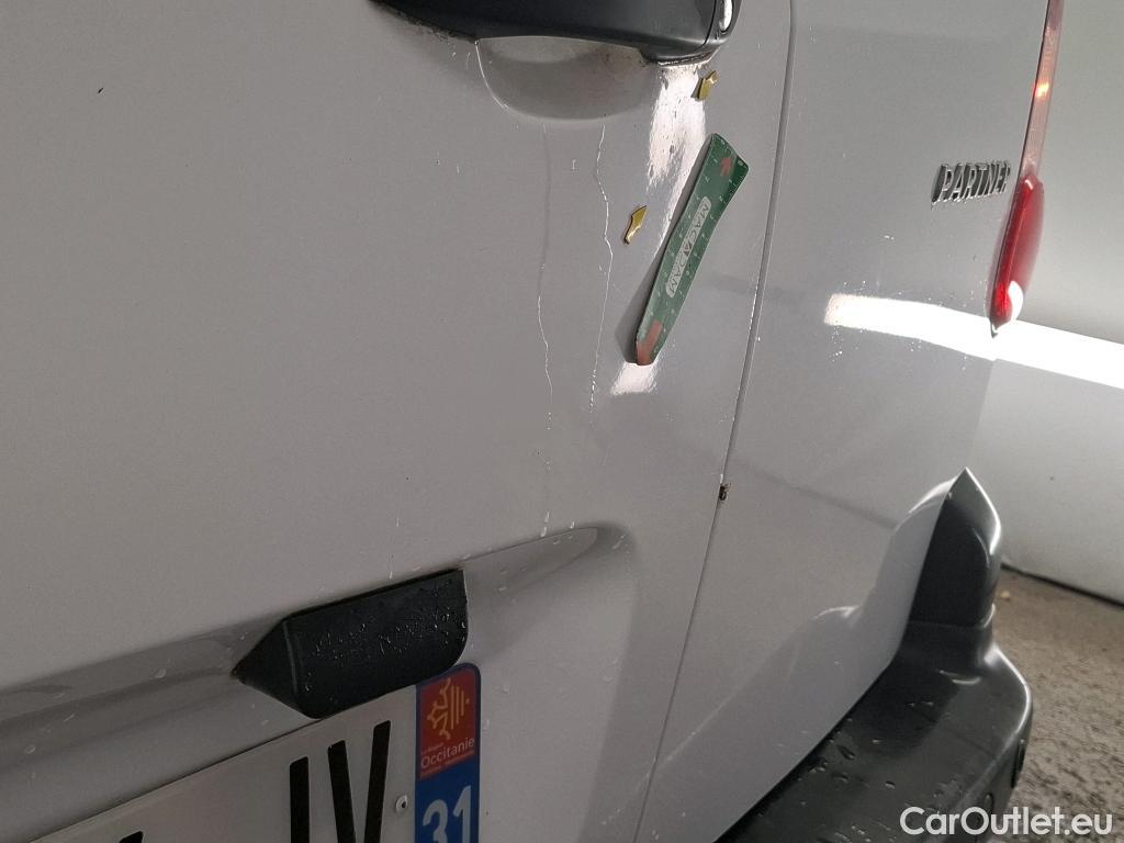  Peugeot  Partner PEUGEOT  VU 4p Fourgonnette BLUEHDI 100 STD PREMIUM PACK #7