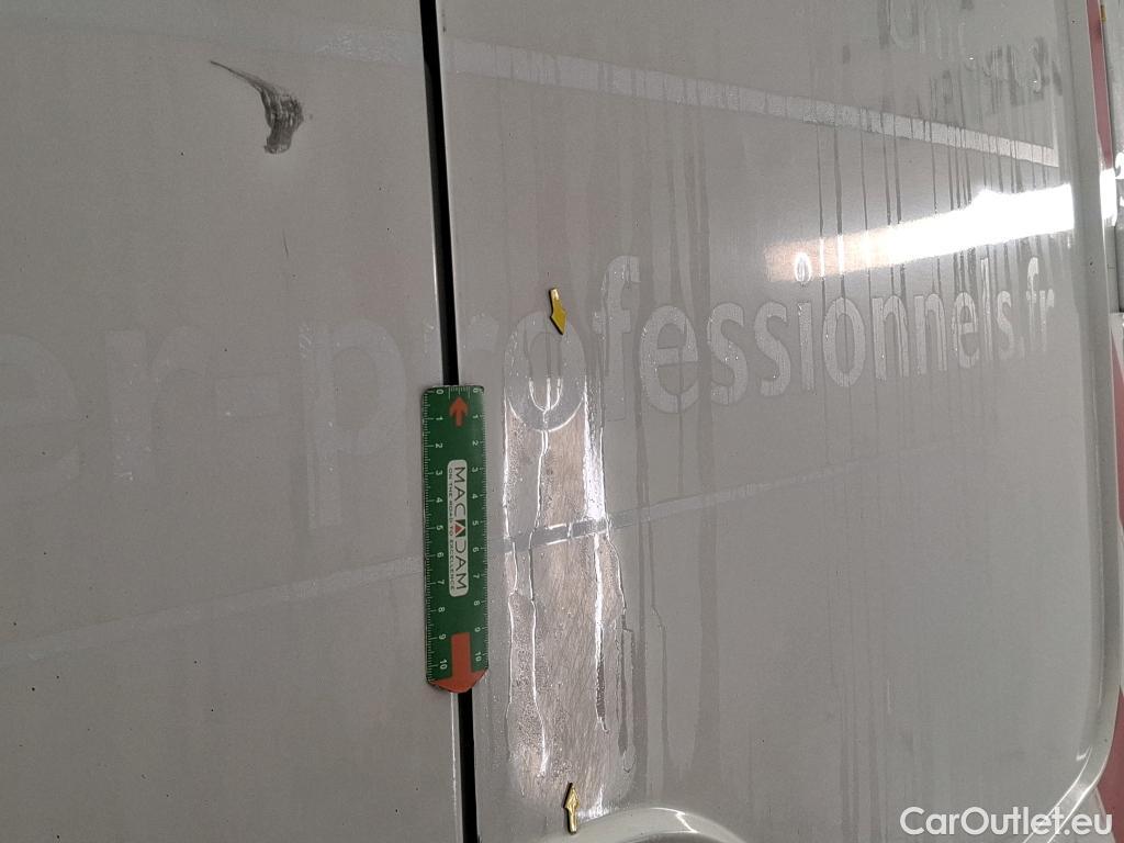 Renault  Master RENAULT  VU 4p Fourgon FG GCf Trac F3500 L2H2 dCi 125 #8