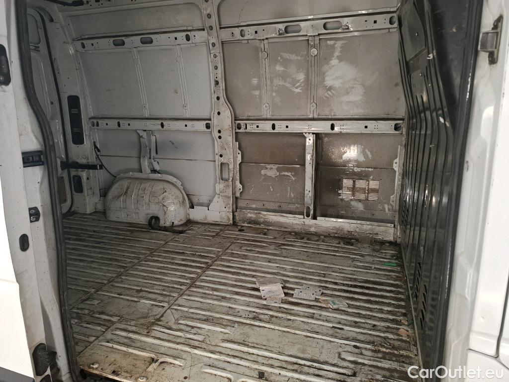 Renault  Master RENAULT  VU 4p Fourgon FG GCf Trac F3500 L2H2 dCi 125 #9