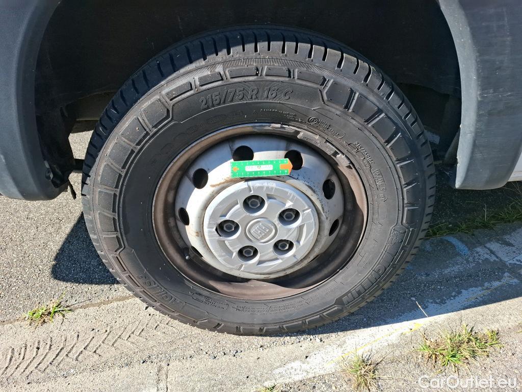 Fiat  Ducato FIAT  VU 4p Fourgon Maxi 3 5 XL H2 2 3 Mjet 130 Pack Pro Nav #59