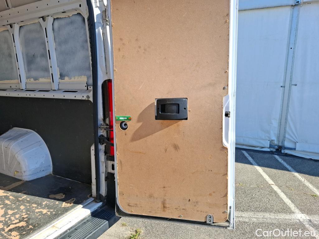 Fiat  Ducato FIAT  VU 4p Fourgon Maxi 3 5 XL H2 2 3 Mjet 130 Pack Pro Nav #62