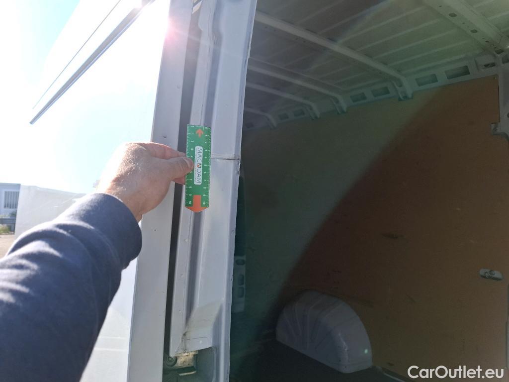 Fiat  Ducato FIAT  VU 4p Fourgon Maxi 3 5 XL H2 2 3 Mjet 130 Pack Pro Nav #46