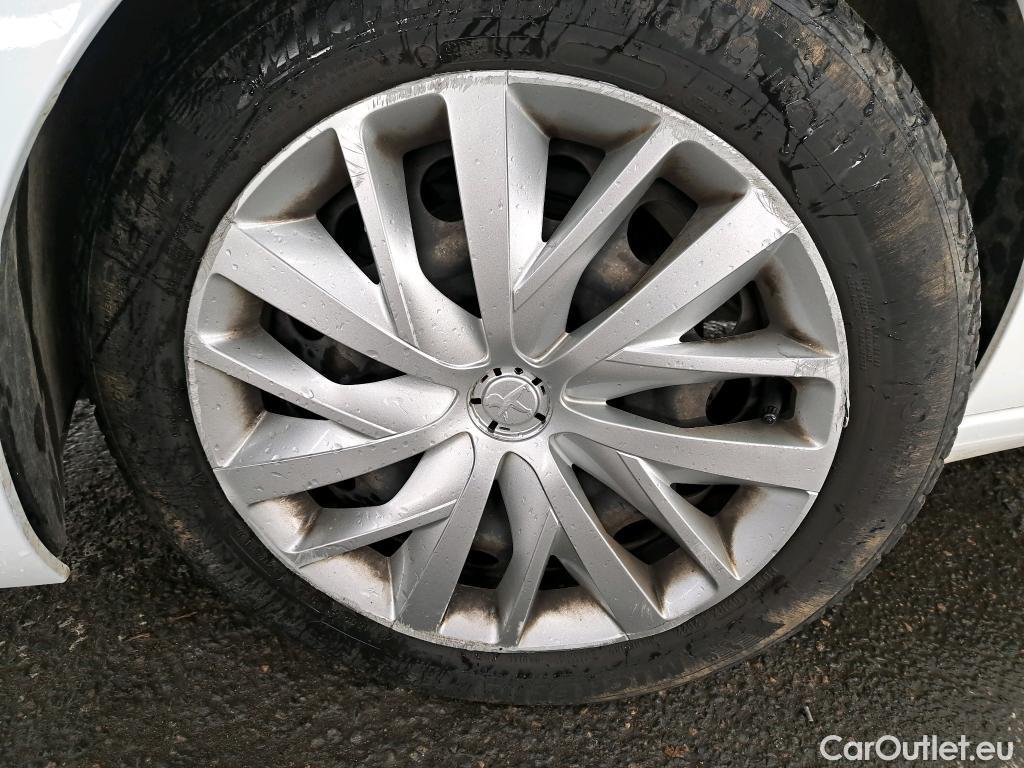  Peugeot  308  Premium Pack 1.5 HDI 100CV BVM6 E6dT #15