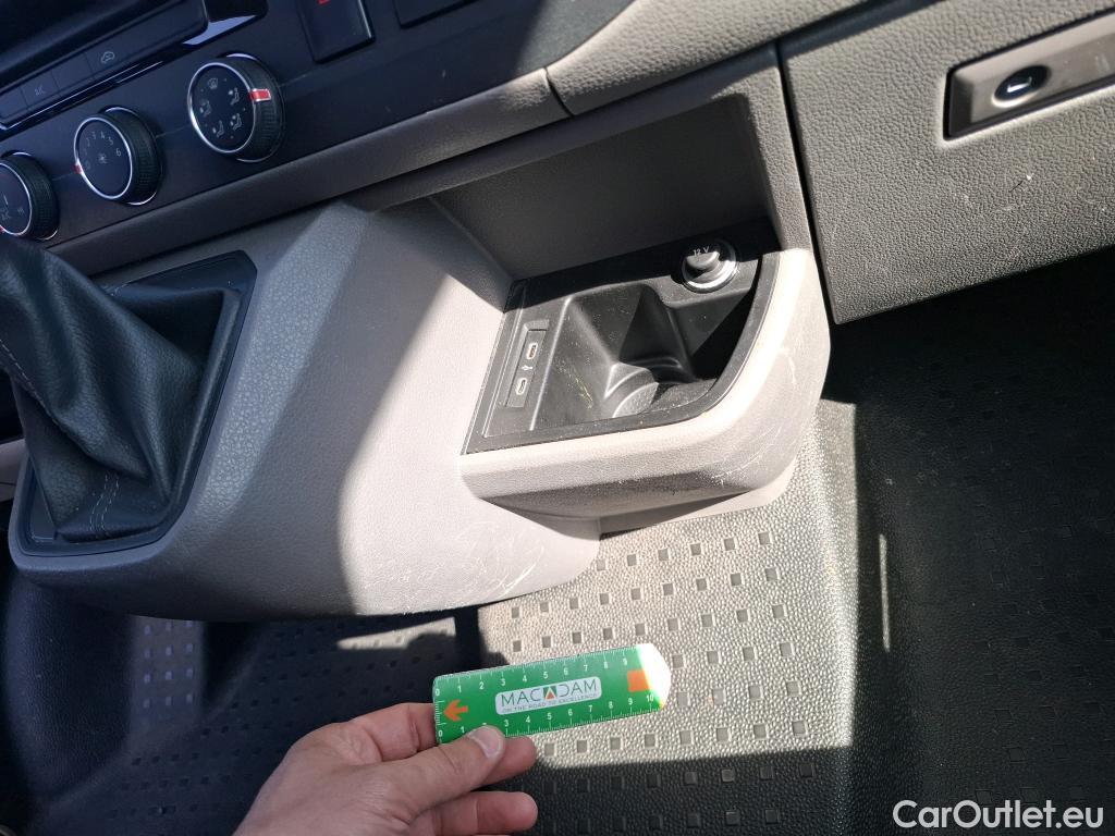  Volkswagen  Transporter VOLKSWAGEN  / 2019 / 4P / Fourgon tôlé 2.0 TDi 150 DSG7 L1H1 Business Line Plus #7