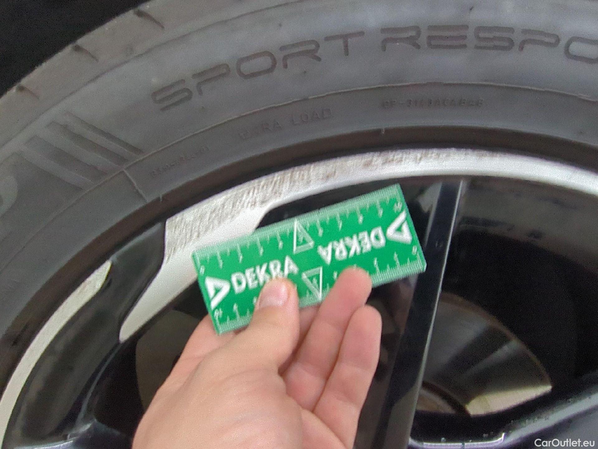  DS  DS7 DS DS 7 Crossback / 2017 / 5P / SUV BlueHDi 130 Auto PERFORMANCE Line #9