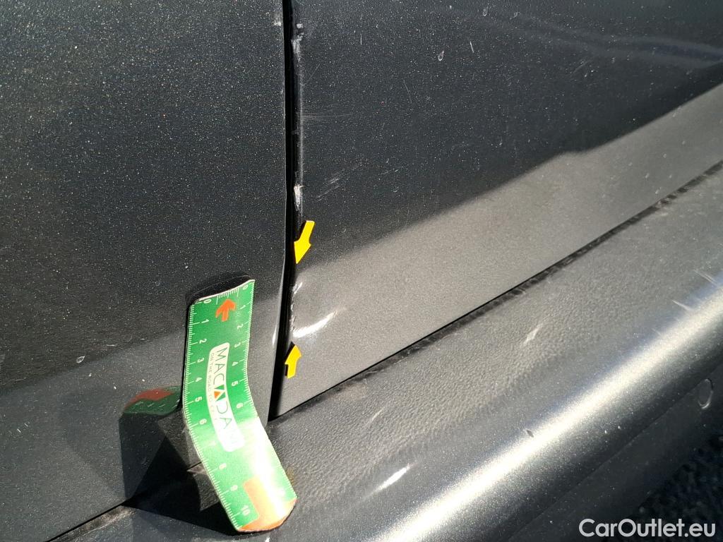  Volkswagen  Transporter VOLKSWAGEN  / 2019 / 4P / Fourgon tôlé 2.0 TDi 150 DSG7 L1H1 Business Line Plus #16