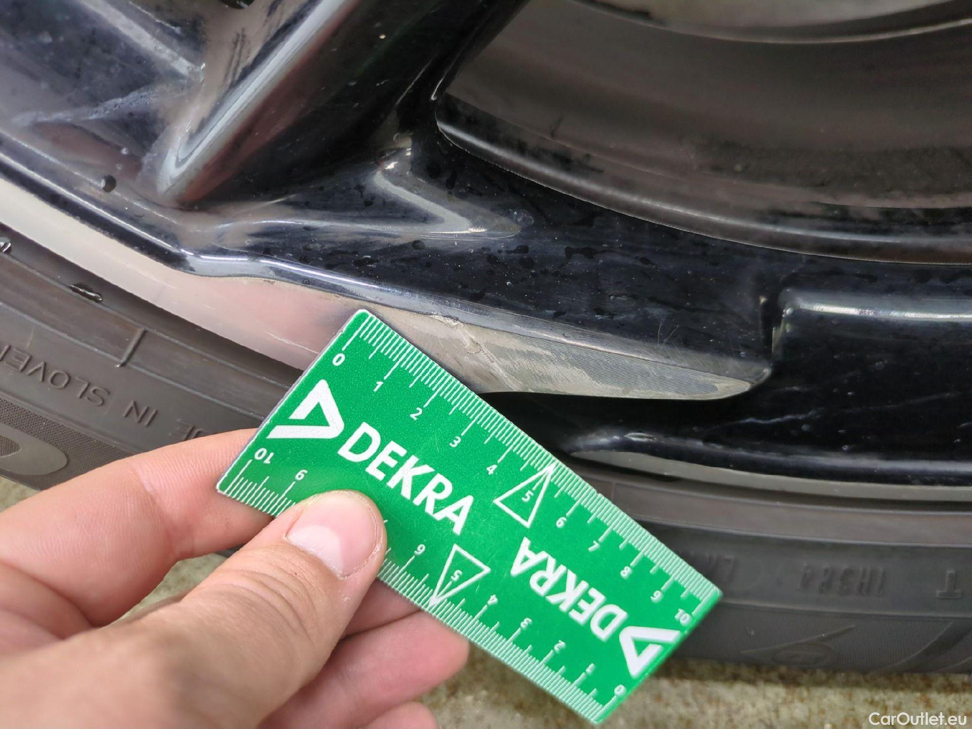  DS  DS7 DS DS 7 Crossback / 2017 / 5P / SUV BlueHDi 130 Auto PERFORMANCE Line #5