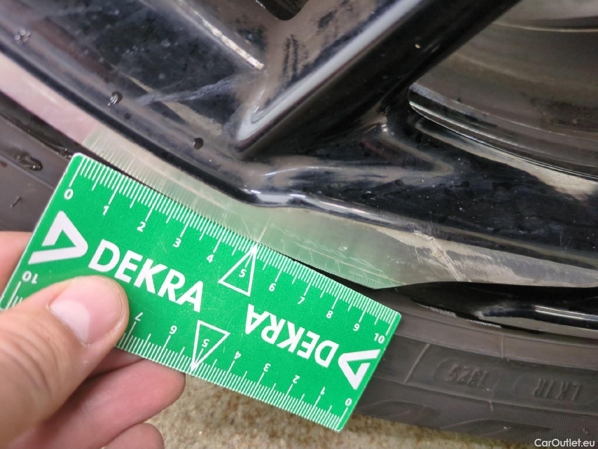  DS  DS7 DS DS 7 Crossback / 2017 / 5P / SUV BlueHDi 130 Auto PERFORMANCE Line #6