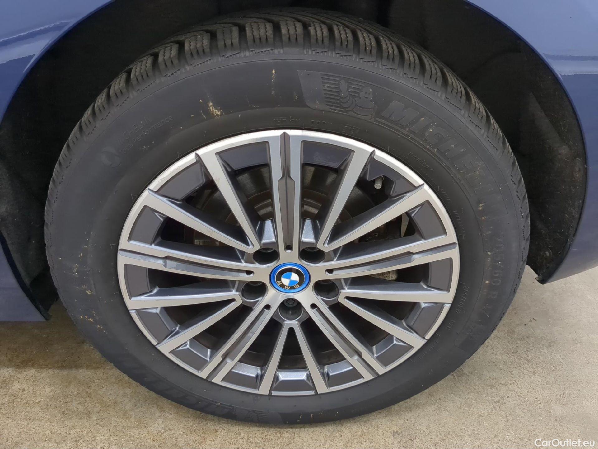  Bmw  2 Tourer BMW Série 2 Active Tourer / 2021 / 5P / monospace 225e xDrive 245ch Business Design DKG7 #8