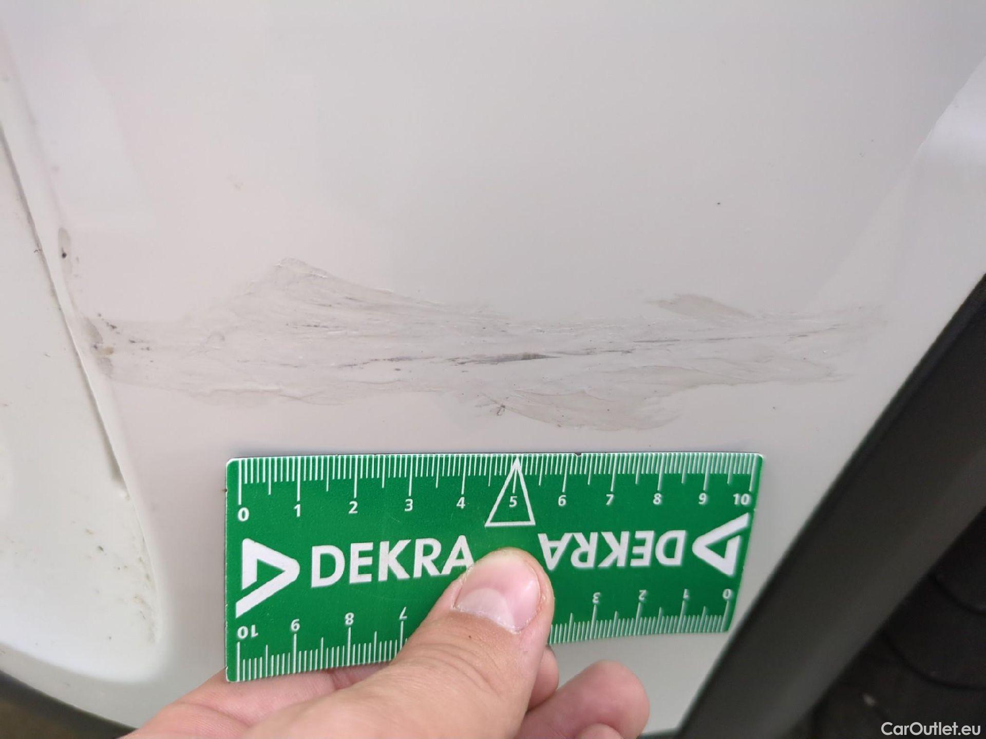  DS  DS7 DS DS 7 Crossback / 2017 / 5P / SUV BlueHDi 130 Auto PERFORMANCE Line #19