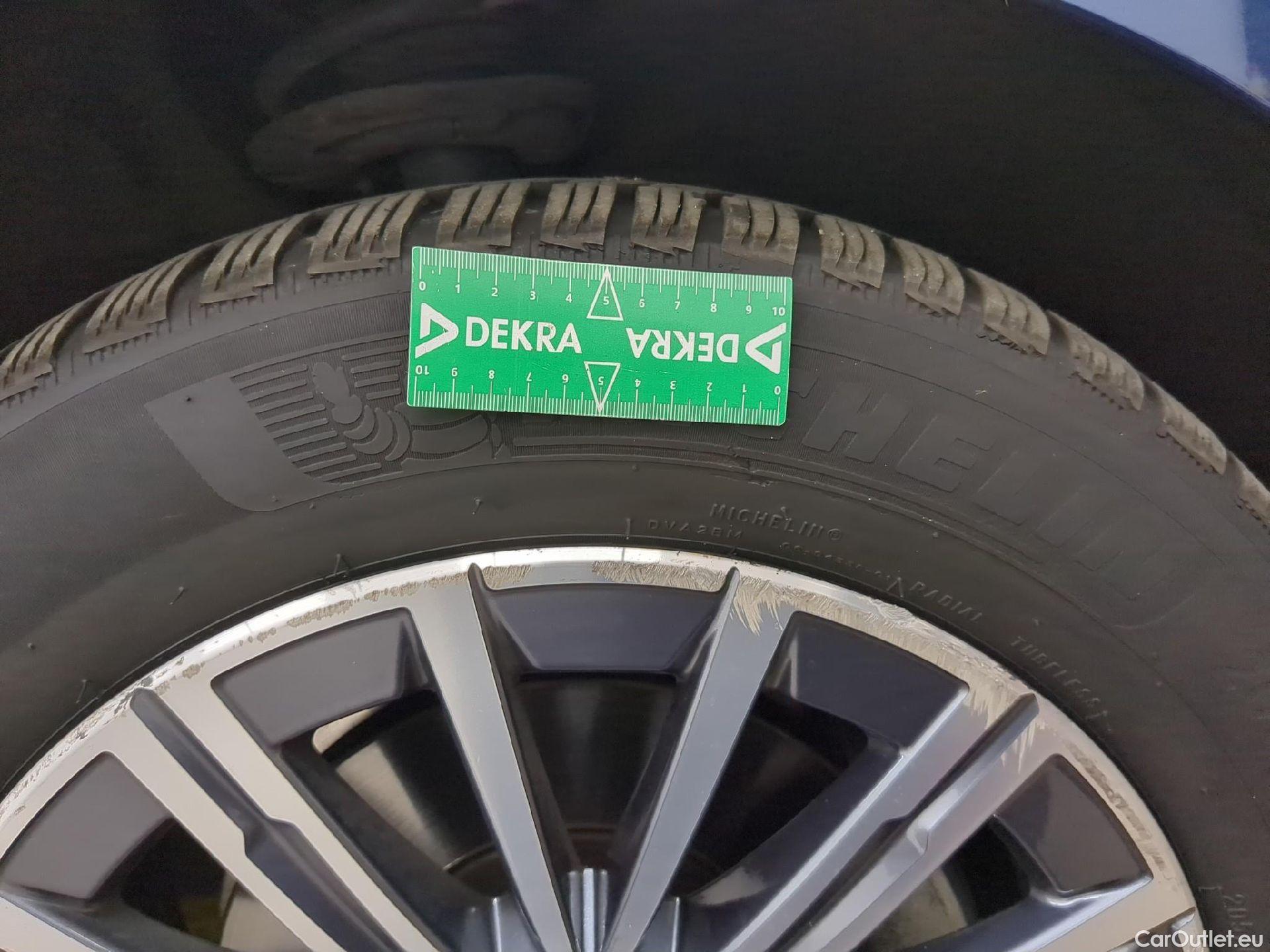  Bmw  2 Tourer BMW Série 2 Active Tourer / 2021 / 5P / monospace 225e xDrive 245ch Business Design DKG7 #1