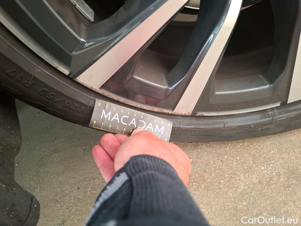  Bmw  Serie 3 Série 3 Berline 318 d Lounge 2.0 150CV BVA8 E6d #18