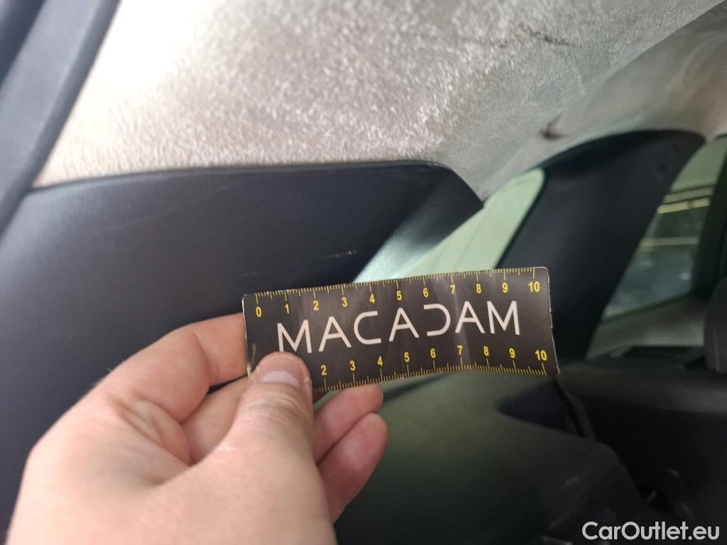  Jaguar  F-PACE JAGUAR  5p SUV  Portfolio 2L D 180ch BVA 4x4 #13