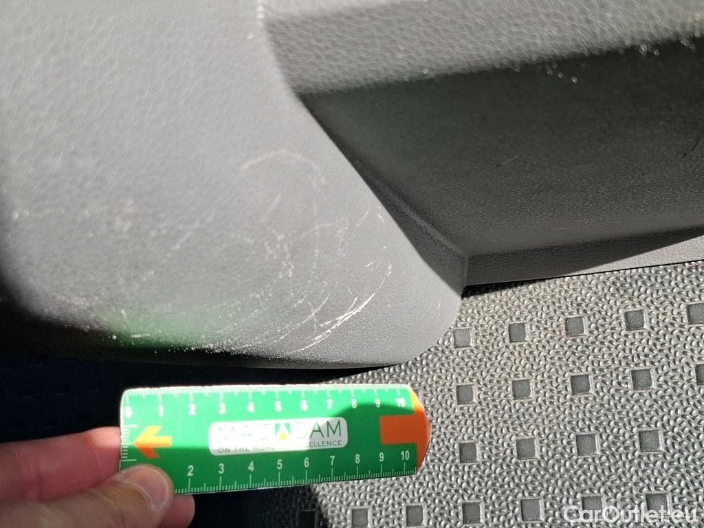  Volkswagen  Transporter VOLKSWAGEN  / 2019 / 4P / Fourgon tôlé 2.0 TDi 150 DSG7 L1H1 Business Line Plus #8