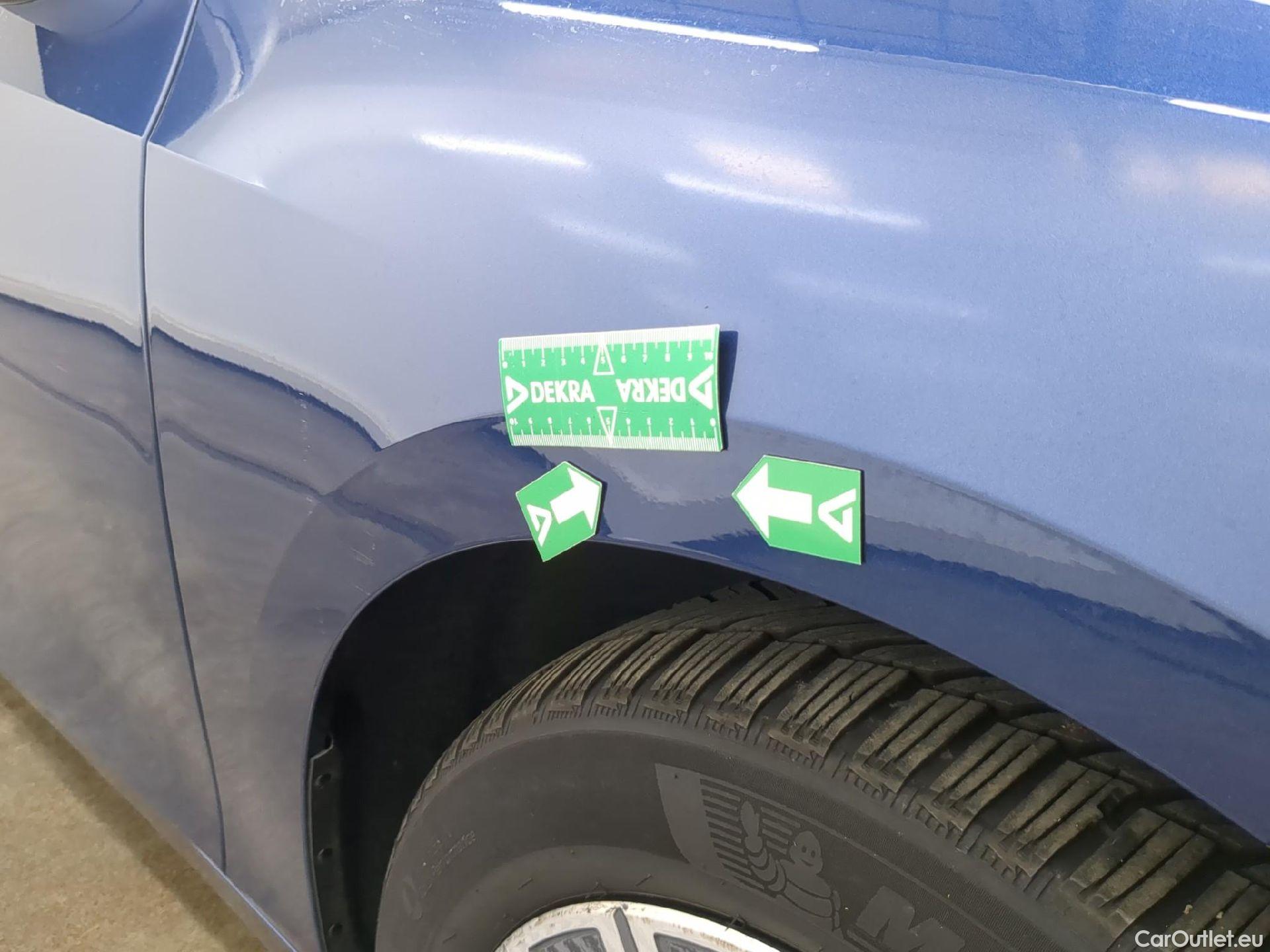  Bmw  2 Tourer BMW Série 2 Active Tourer / 2021 / 5P / monospace 225e xDrive 245ch Business Design DKG7 #38