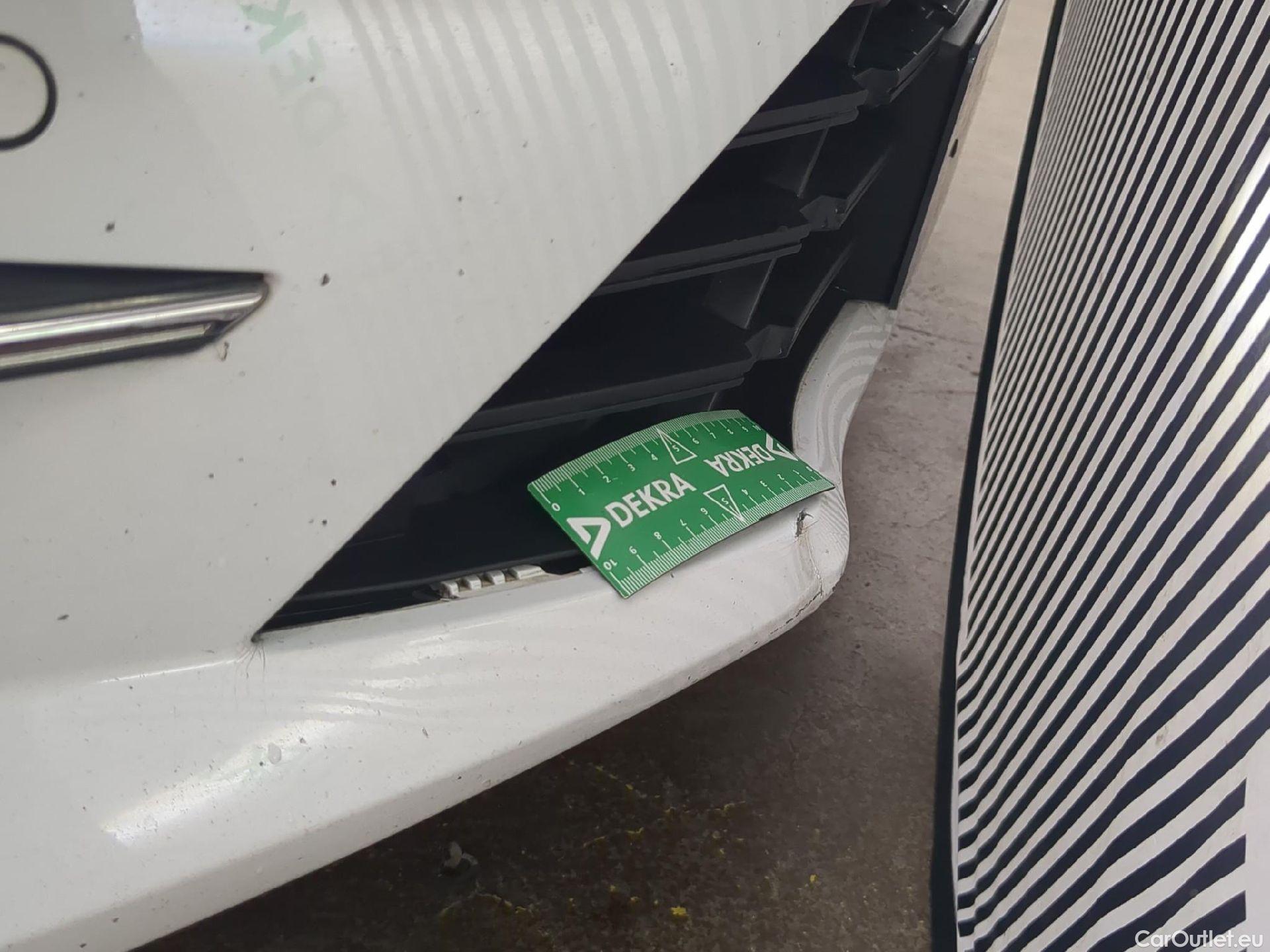  Renault  Megane  IV Berline 5 ptes. Société Air Nav 1.5 dCi 115 #5