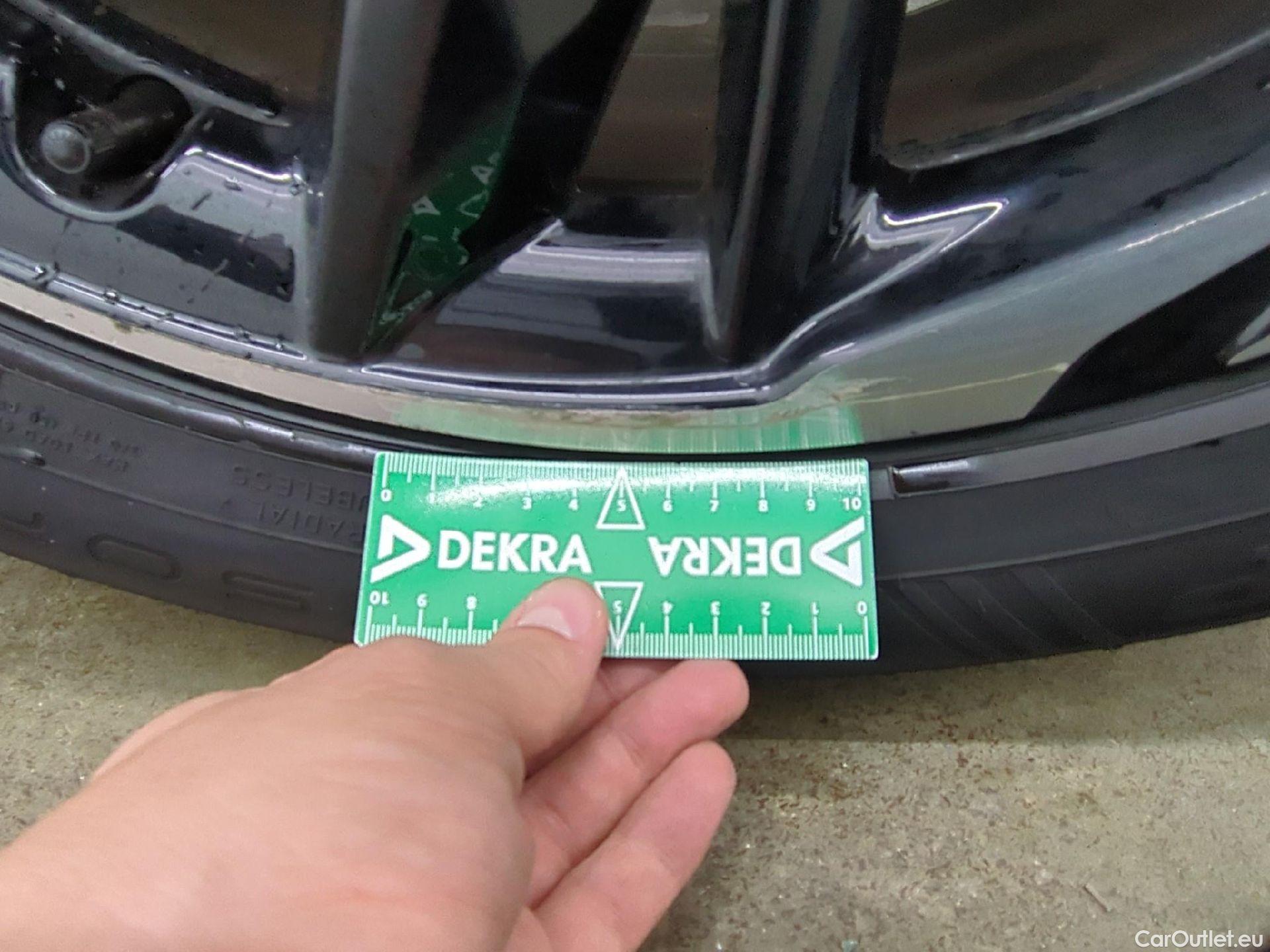  DS  DS7 DS DS 7 Crossback / 2017 / 5P / SUV BlueHDi 130 Auto PERFORMANCE Line #11