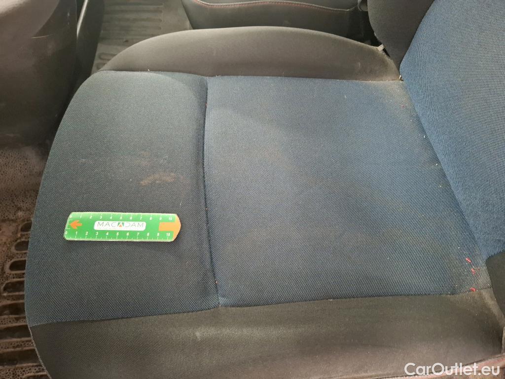 Renault  Master RENAULT  VU 4p Fourgon FG GCf Trac F3500 L2H2 dCi 125 #77