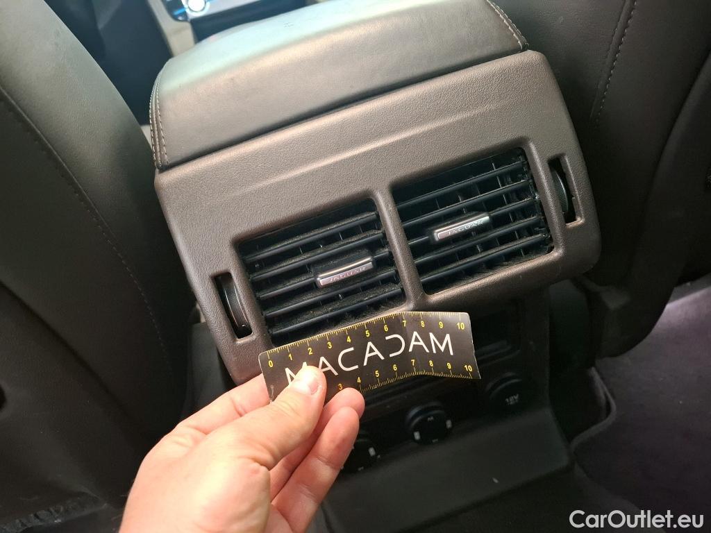  Jaguar  F-PACE JAGUAR  5p SUV  Portfolio 2L D 180ch BVA 4x4 #3