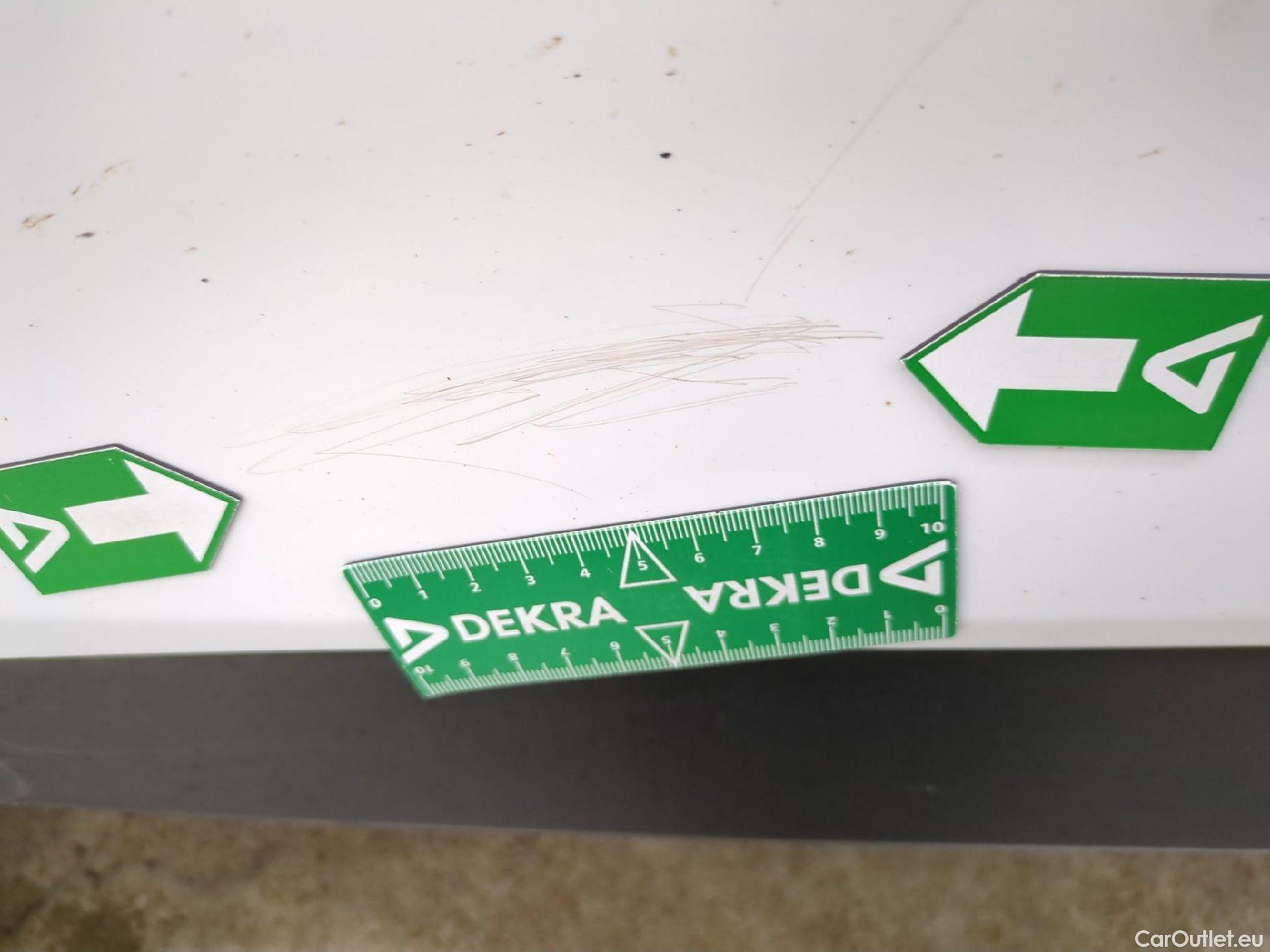  DS  DS7 DS DS 7 Crossback / 2017 / 5P / SUV BlueHDi 130 Auto PERFORMANCE Line #23