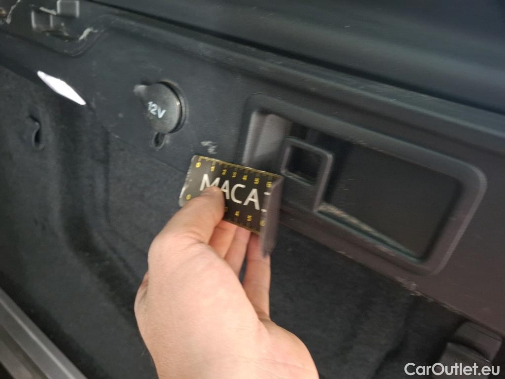  Jaguar  F-PACE JAGUAR  5p SUV  Portfolio 2L D 180ch BVA 4x4 #18