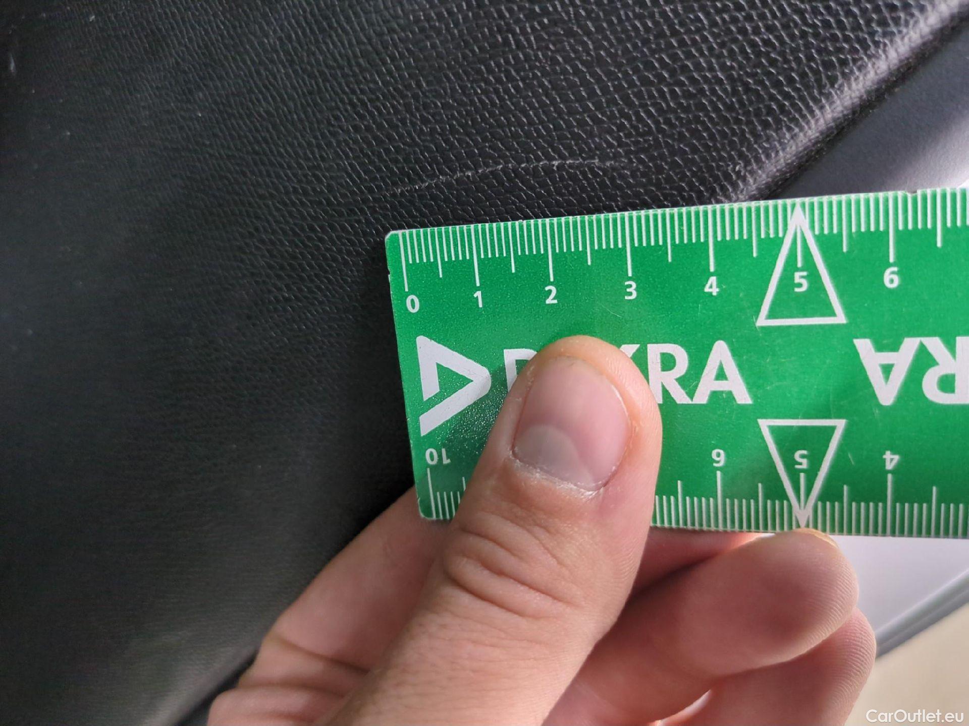  DS  DS7 DS DS 7 Crossback / 2017 / 5P / SUV BlueHDi 130 Auto PERFORMANCE Line #1