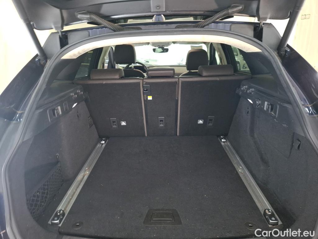  Jaguar  F-PACE JAGUAR  5p SUV  Portfolio 2L D 180ch BVA 4x4 #1