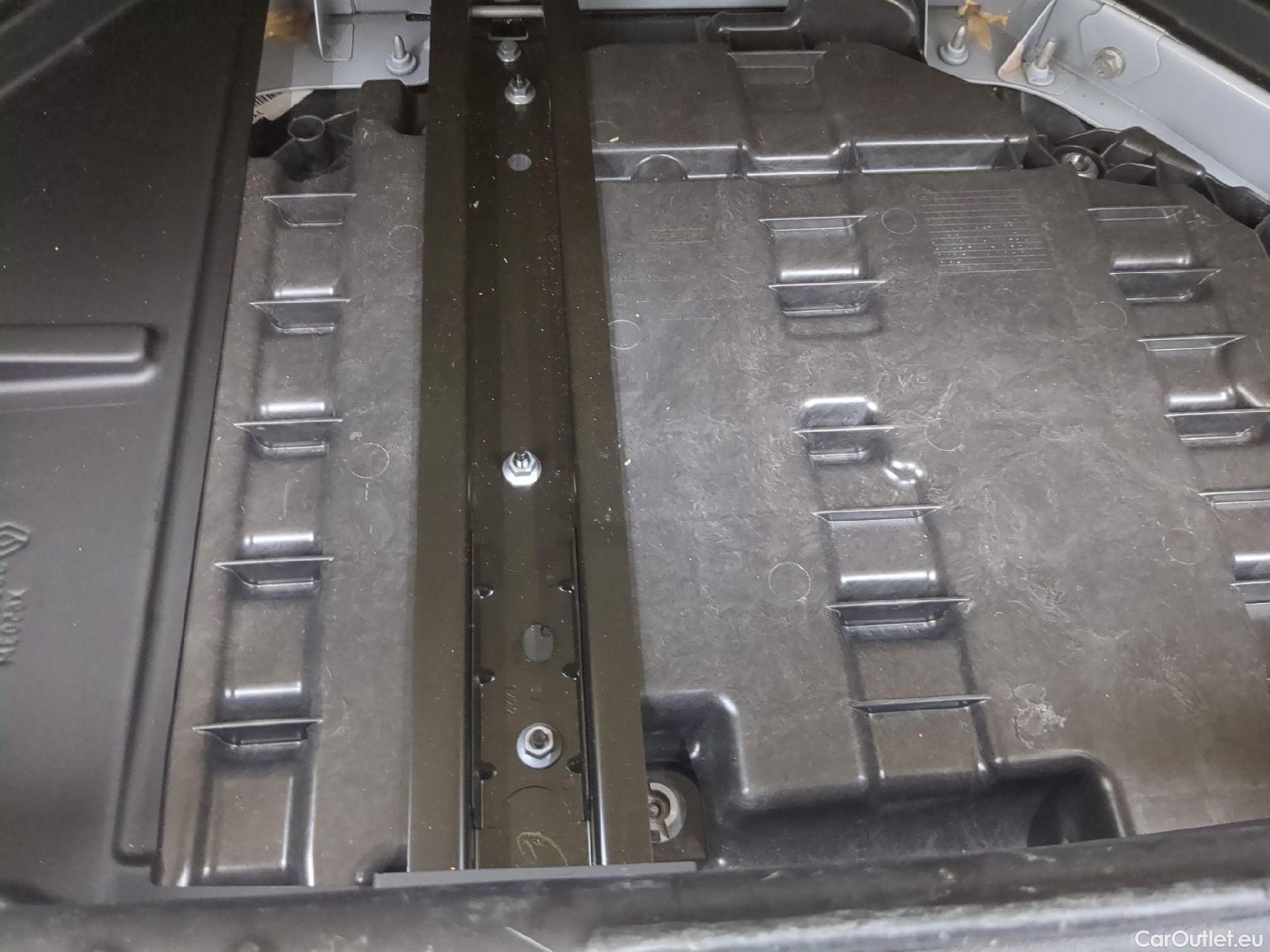  Renault  Megane  IV Berline 5 ptes. Société Air Nav 1.5 dCi 115 #2