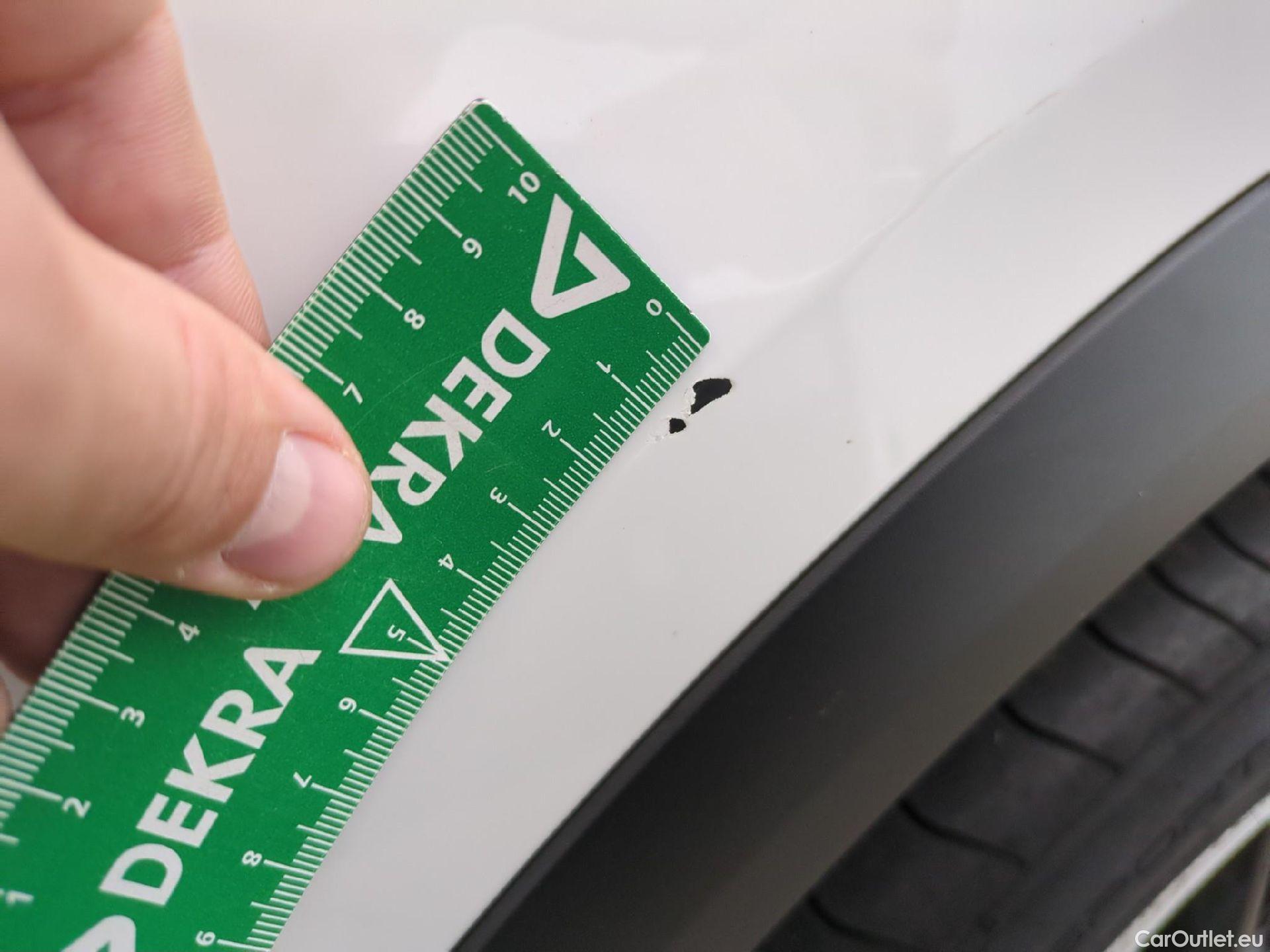  DS  DS7 DS DS 7 Crossback / 2017 / 5P / SUV BlueHDi 130 Auto PERFORMANCE Line #20