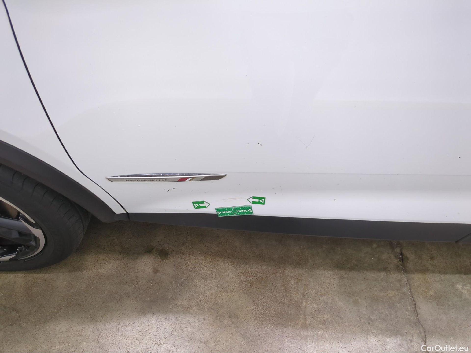  DS  DS7 DS DS 7 Crossback / 2017 / 5P / SUV BlueHDi 130 Auto PERFORMANCE Line #21