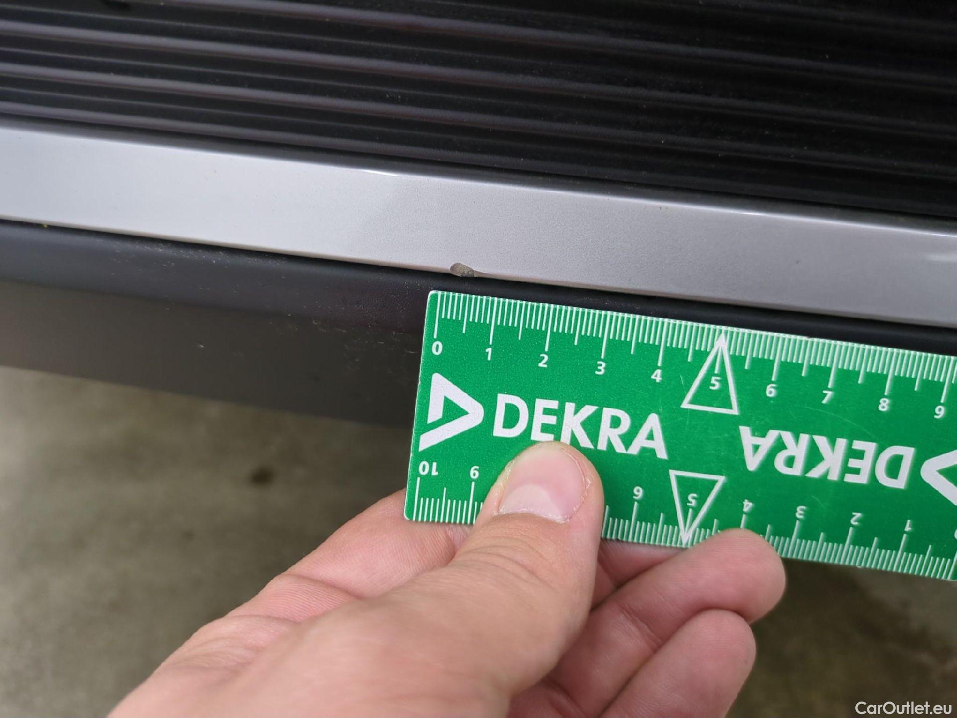  DS  DS7 DS DS 7 Crossback / 2017 / 5P / SUV BlueHDi 130 Auto PERFORMANCE Line #30