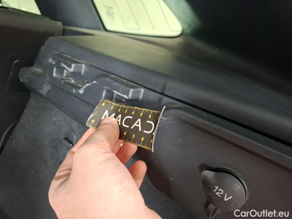  Jaguar  F-PACE JAGUAR  5p SUV  Portfolio 2L D 180ch BVA 4x4 #20