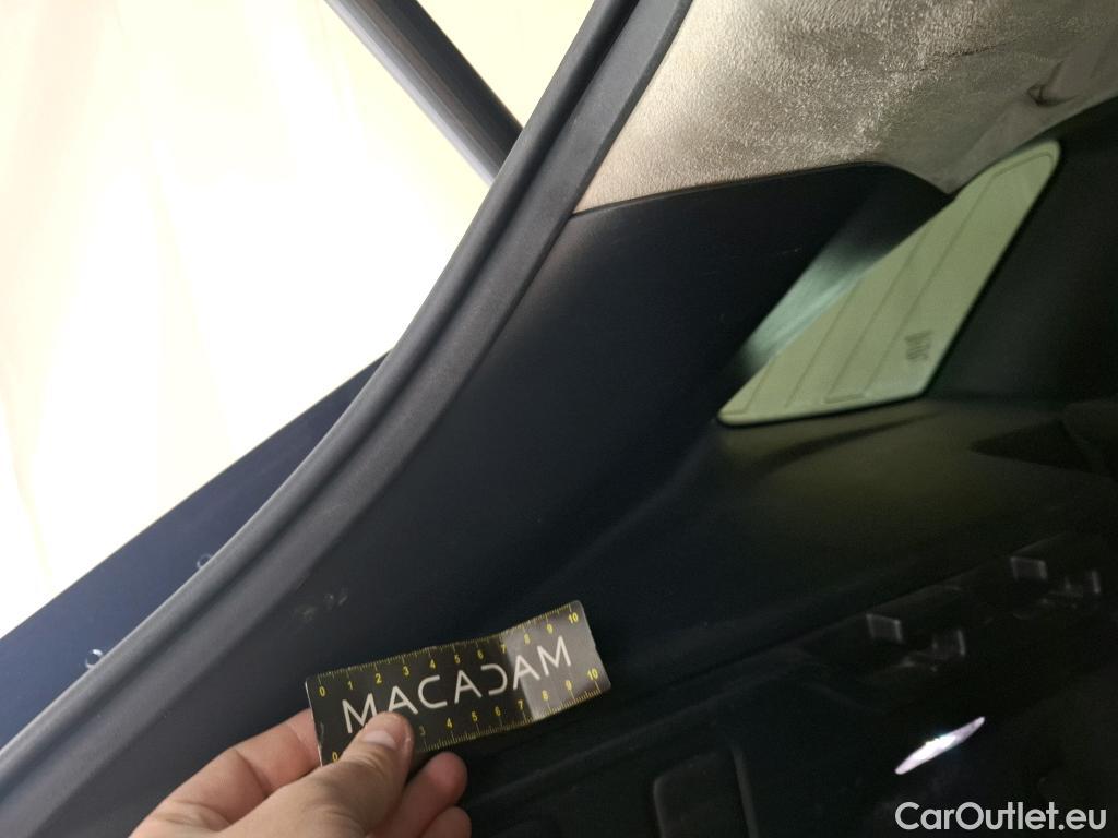  Jaguar  F-PACE JAGUAR  5p SUV  Portfolio 2L D 180ch BVA 4x4 #11