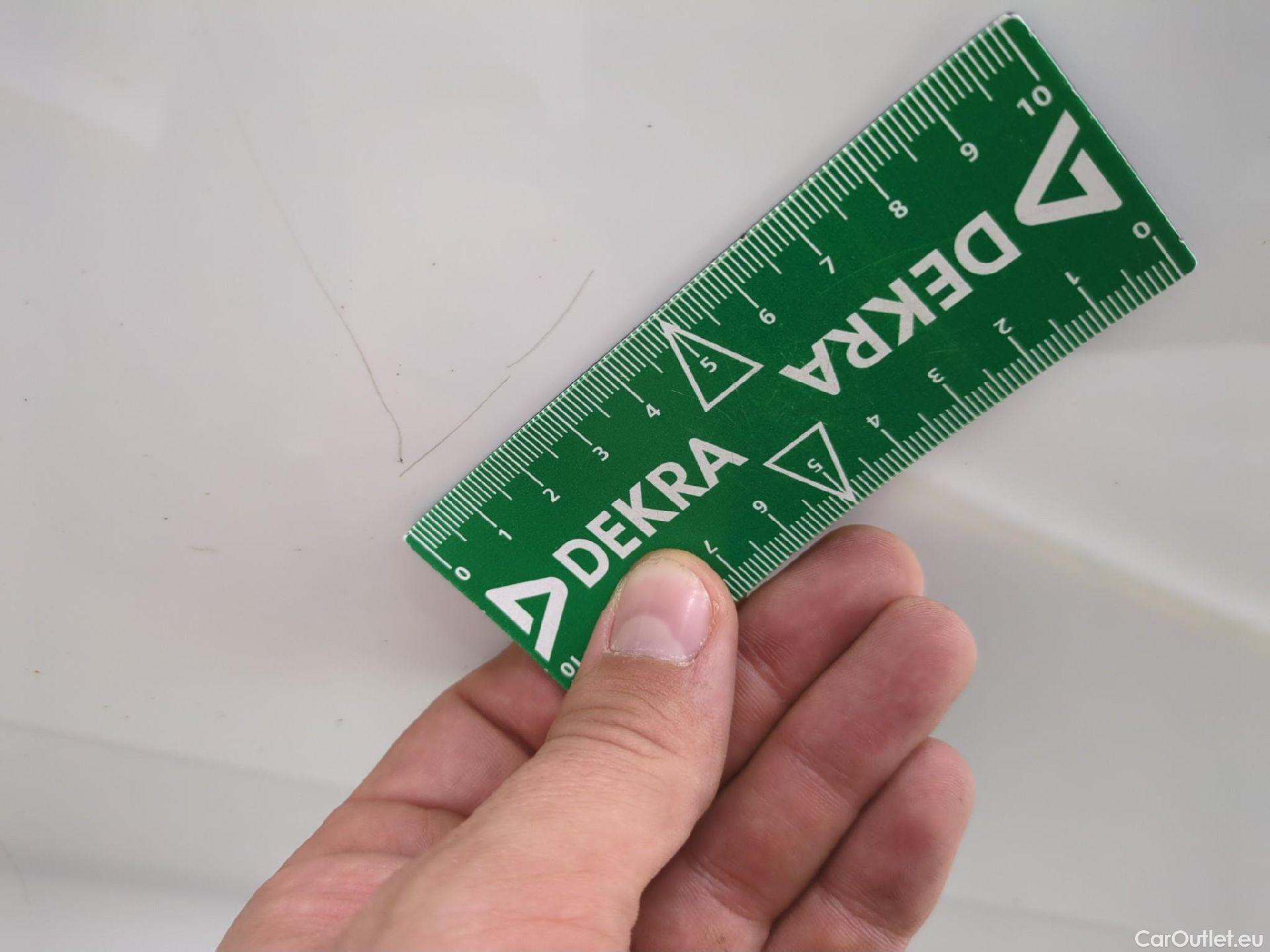  DS  DS7 DS DS 7 Crossback / 2017 / 5P / SUV BlueHDi 130 Auto PERFORMANCE Line #24