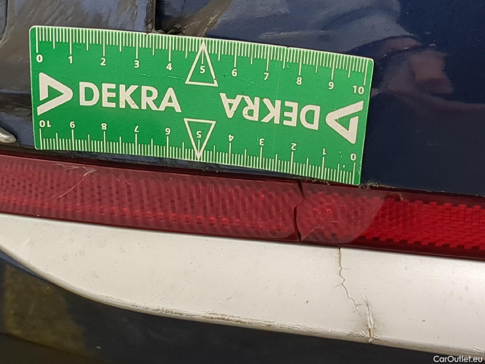  Bmw  2 Tourer BMW Série 2 Active Tourer / 2021 / 5P / monospace 225e xDrive 245ch Business Design DKG7 #31