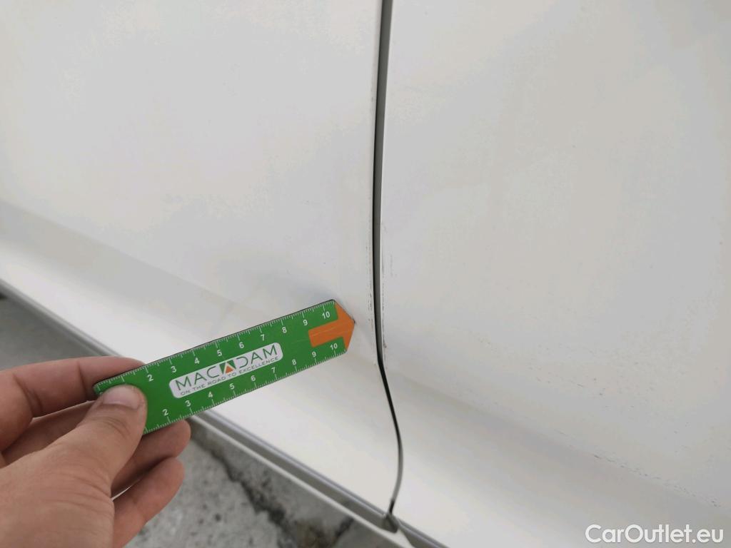 KIA  Niro KIA  PHEV / 2019 / 5P / crossover 1.6 GDi PHEV 104kW (141CV) Emotion #25