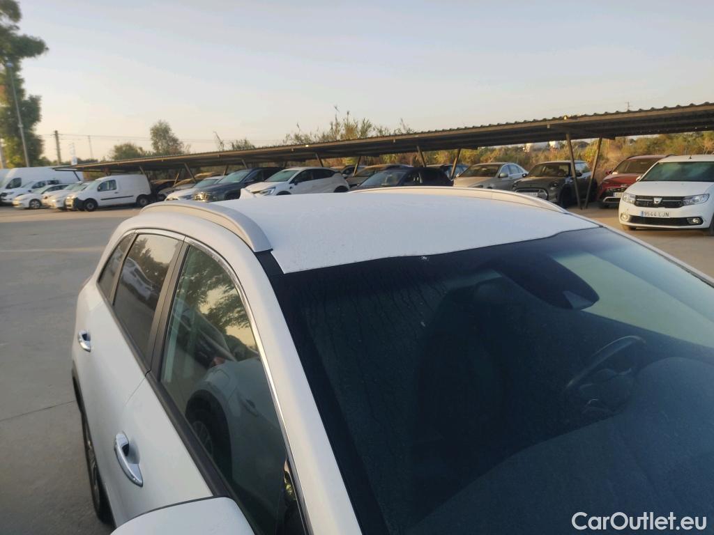 KIA  Niro KIA  PHEV / 2019 / 5P / crossover 1.6 GDi PHEV 104kW (141CV) Emotion #17