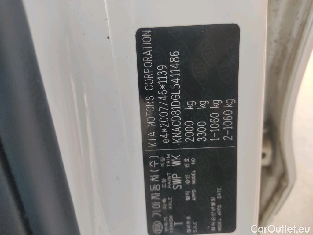 KIA  Niro KIA  PHEV / 2019 / 5P / crossover 1.6 GDi PHEV 104kW (141CV) Emotion #20