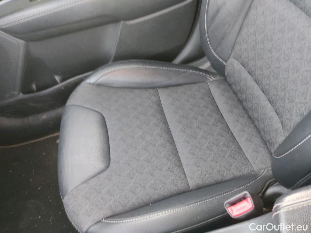 KIA  Niro KIA  PHEV / 2019 / 5P / crossover 1.6 GDi PHEV 104kW (141CV) Emotion #17