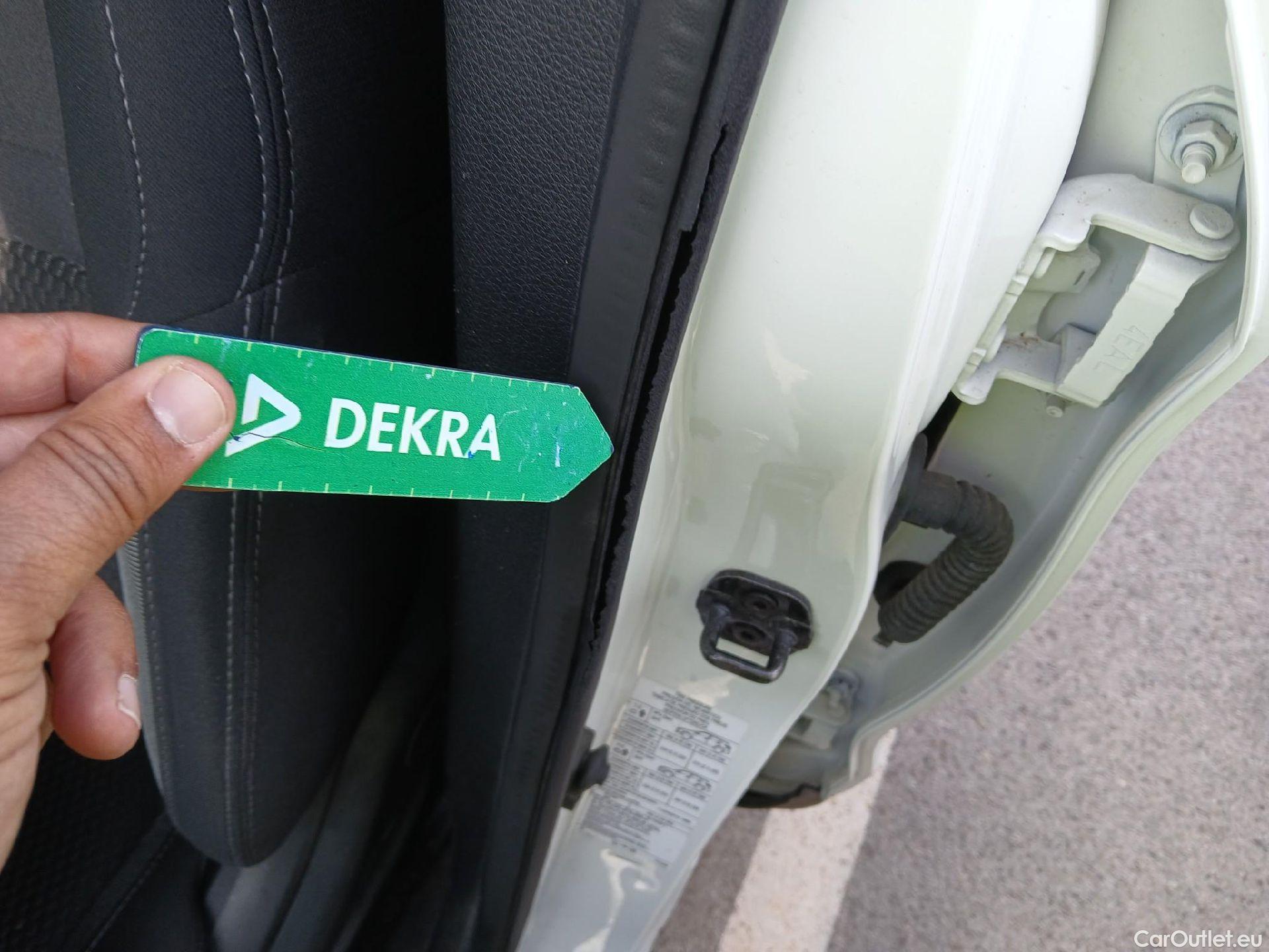 Nissan  Qashqai NISSAN  / 2017 / 5P / todoterreno DIG-T 103 kW (140 CV) E6D ACENTA #4