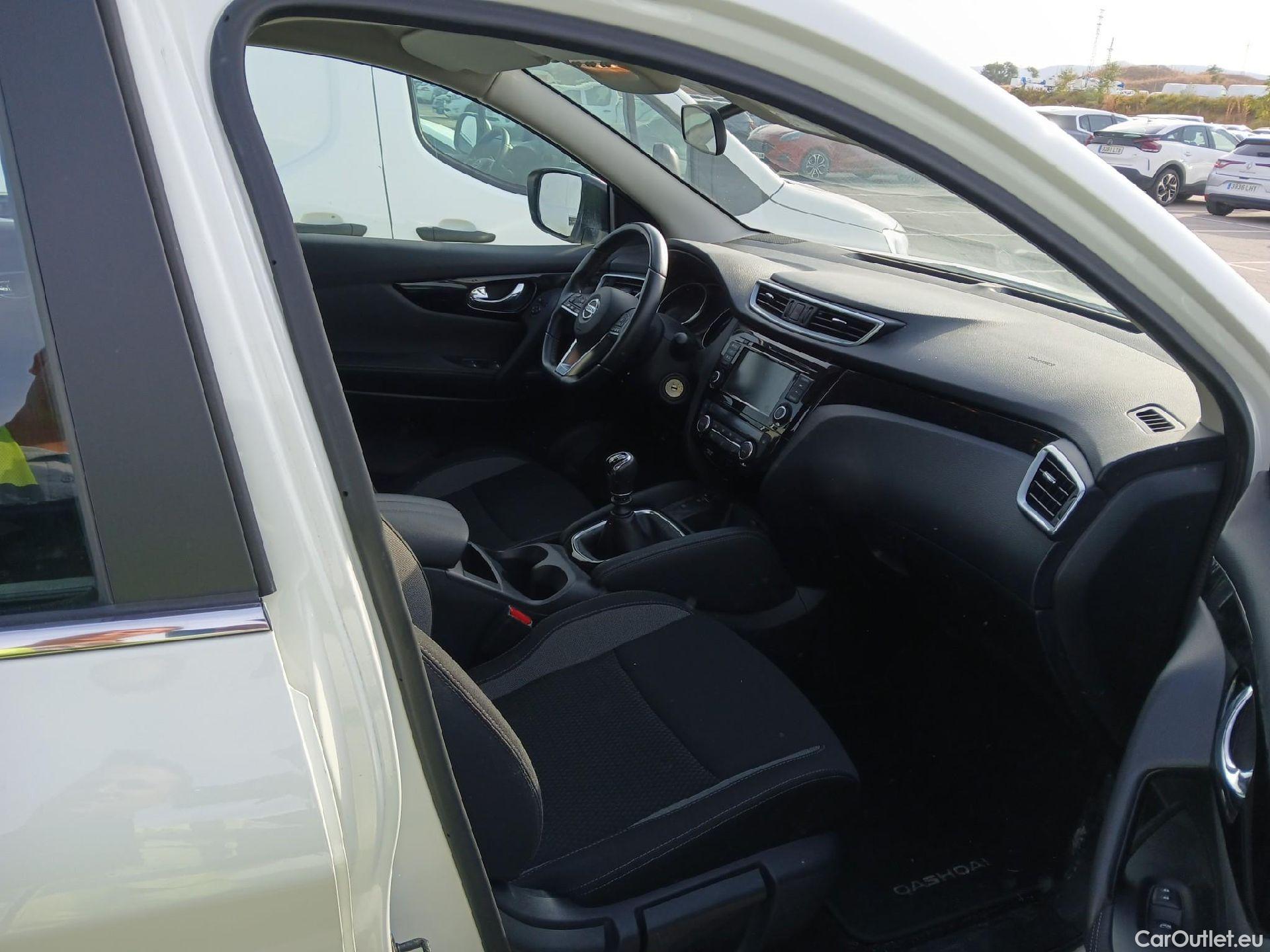 Nissan  Qashqai NISSAN  / 2017 / 5P / todoterreno DIG-T 103 kW (140 CV) E6D ACENTA #6