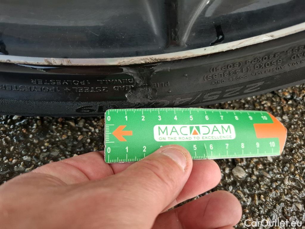 Mercedes  CLA-Klasse MERCEDES-BENZ CLA Coupe / 2019 / 4P / Coupé CLA 220 d AMG Line BA8 #13