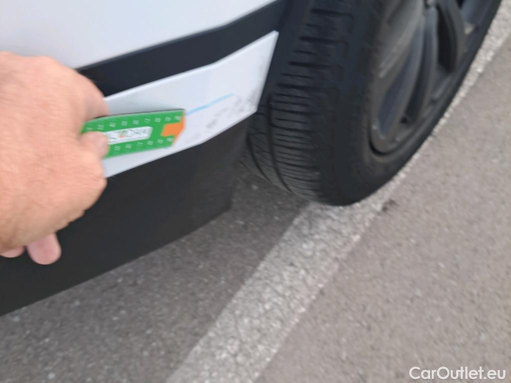  Land Rover  Range Rover LAND ROVER  Velar / 2017 / 5P / todoterreno 2.0D I4 150kW (204CV) S 4WD Auto #21